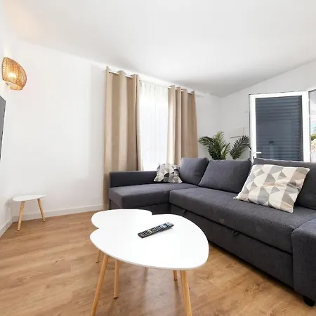 Sea Of Lava- Sea View Feriehus *